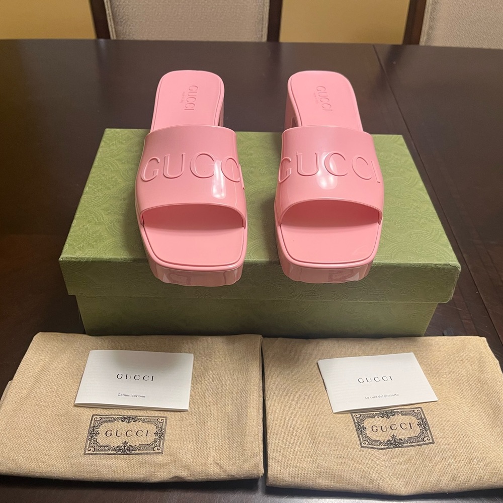 New Gucci High Heel Pink Rubber Logo Slide Sandals Size 38 / US 8 - Picture 16 of 16